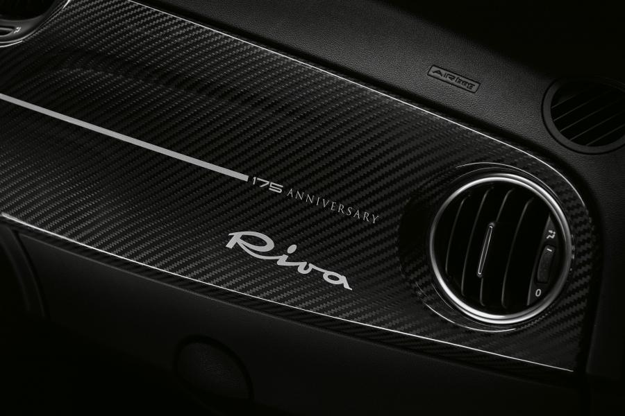 Логотип Abarth 695 Rivale 175 Anniversary (312) 2017 года  (фото 5 из 23)